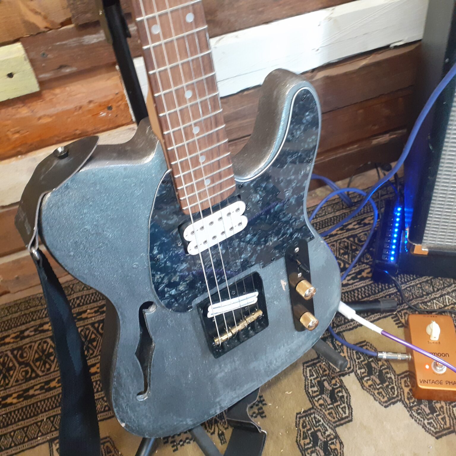 DG019: 'Grey Sparkle' (Telecaster Thinline-style) - Derelict Guitars